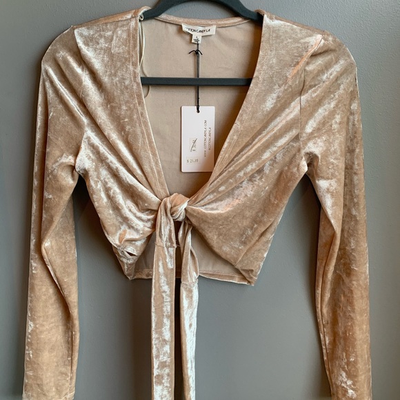 Velvet Long Sleeve ✨ - Picture 1 of 6